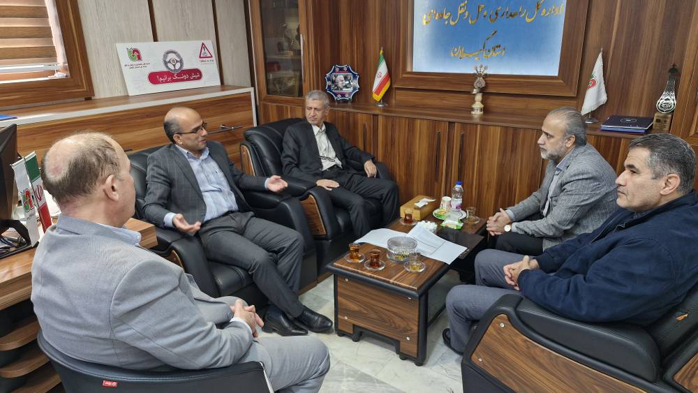 دیدار مدیر حج و زیارت گیلان با مدیر کل راهداری استان به منظور بررسی مشکلات گروه های آزادبر زائرین عتبات عالیات