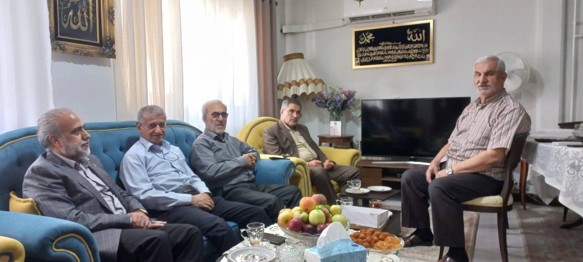 دیدار مدیر حج و زیارت گیلان با پیشکسوت حج و زیارت گیلان